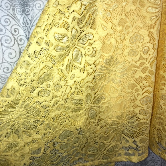 Kate & Mallory Canary Lace Swing Tank - Picture 6 of 9